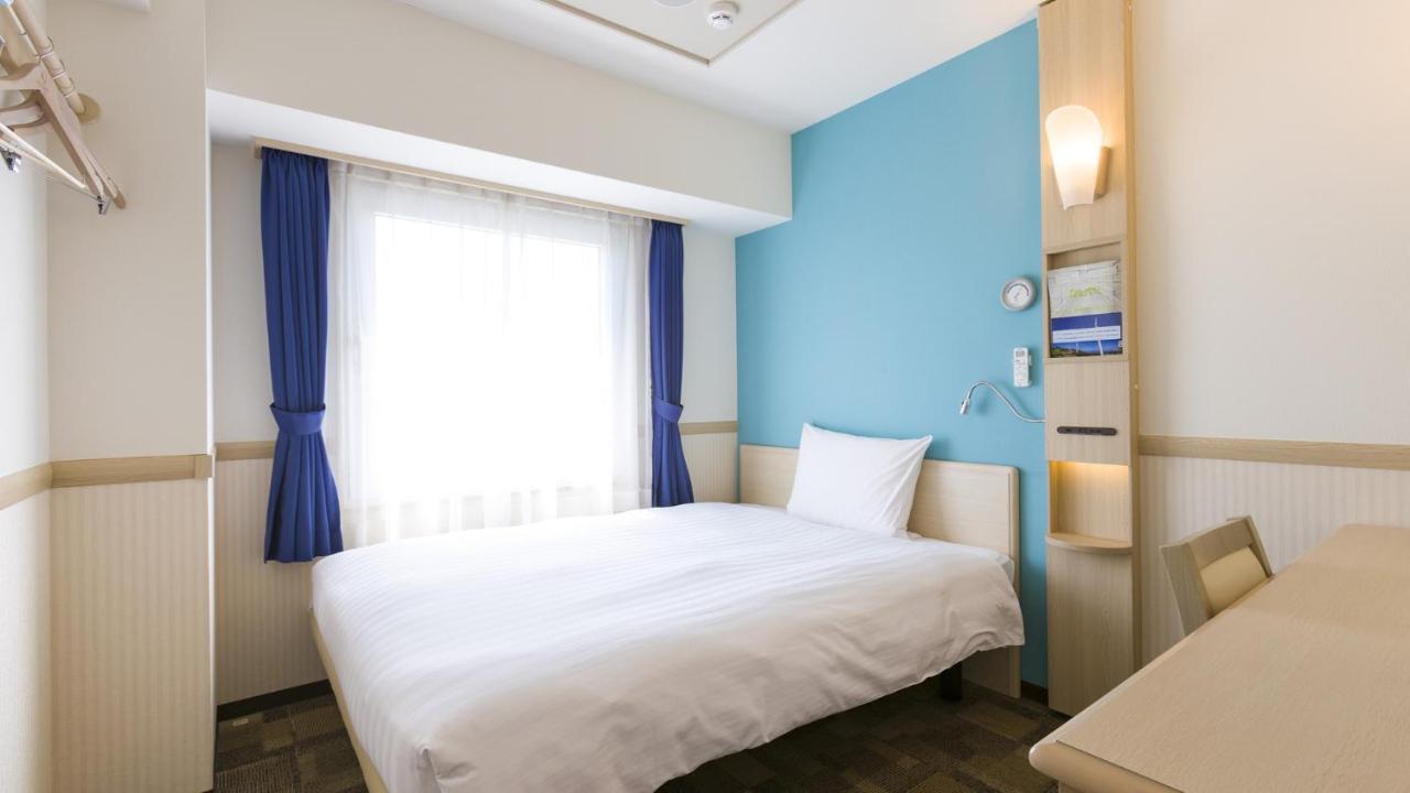 Toyoko Inn Shiki Eki Higashi Guchi Екстериор снимка